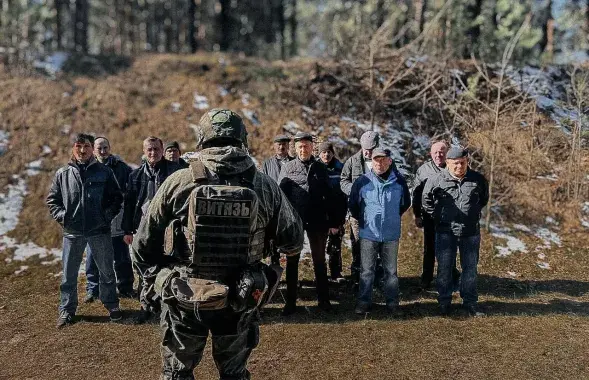 Атрад "народнага апалчэння" ў Брагінскім раёне
