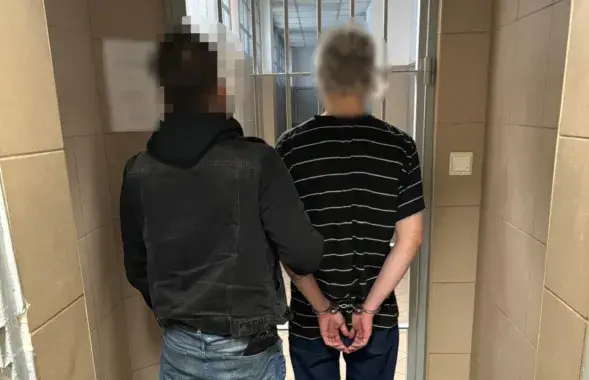 За хранение наркотиков в Варшаве задержали белорусов
