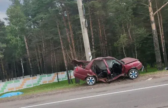 На МКАД загінуў 19-гадовы вадзіцель — ён урэзаўся ў слуп
