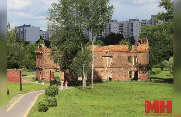 У гэтым дапамогуць выявы, на якіх млын адлюстраваны ў першапачатковым выглядзе
