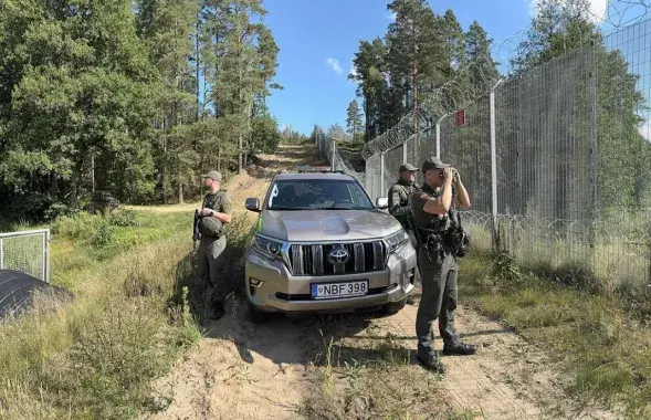 Літоўскія памежнікі падчас службы
