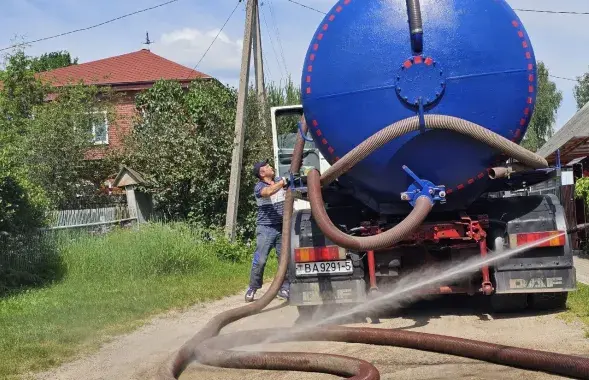 Асенізатарская машына

