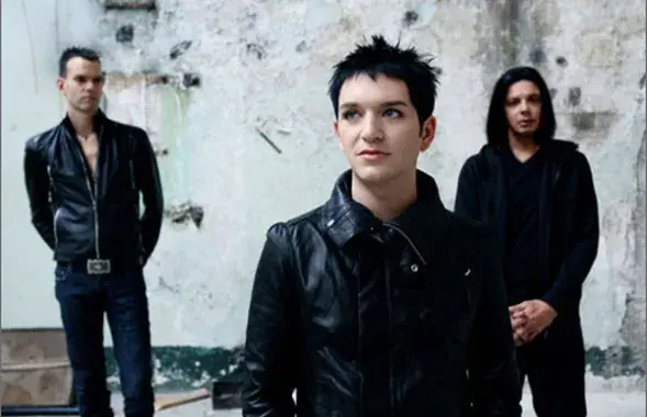 Placebo “Loud Like Love”