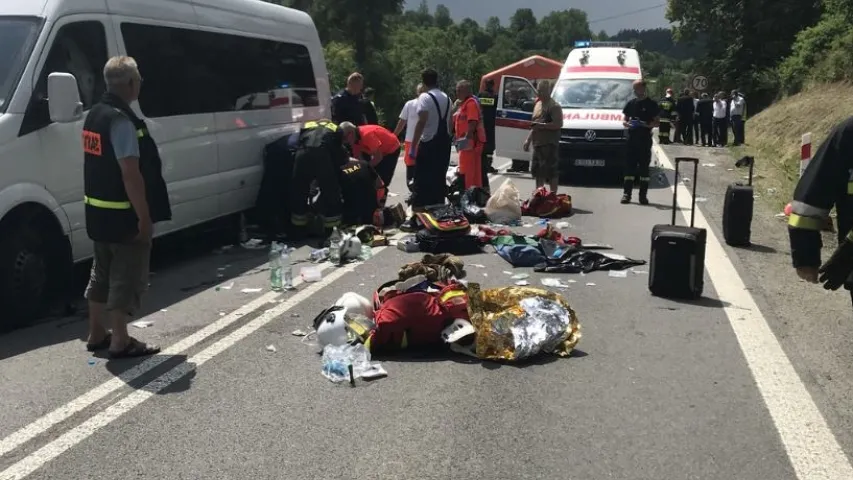 У Польшчы школьны аўтобус трапіў пад фуру, пацярпела больш за 40 дзяцей