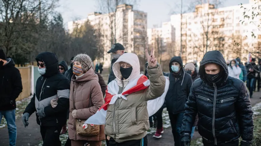 Минск снова вышел погулять: как прошёл марш районов 6 декабря