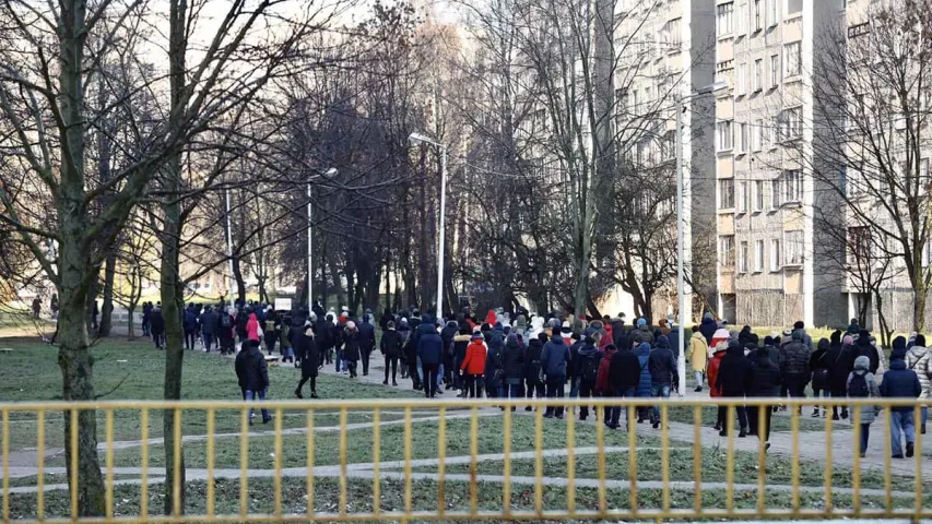 Минск снова вышел погулять: как прошёл марш районов 6 декабря