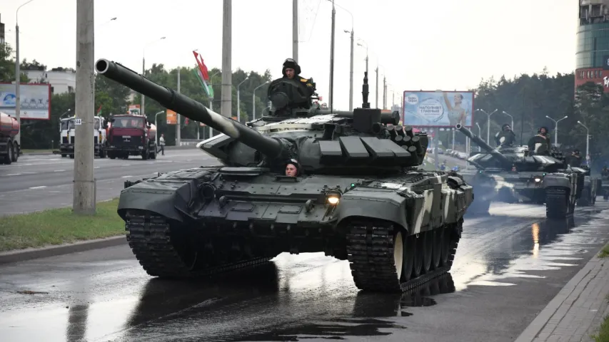 Танкі ў горадзе! Рэпетыцыя парада на вуліцах Мінска